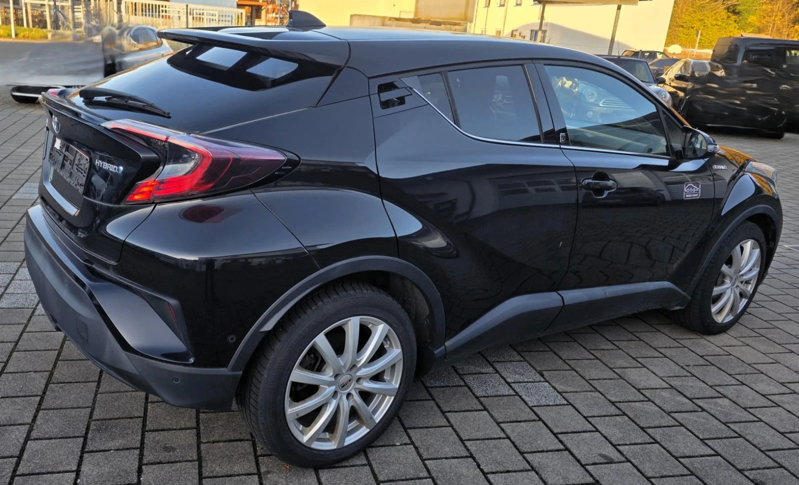 Toyota C-HR 1.8 Hybrid - изображение 5
