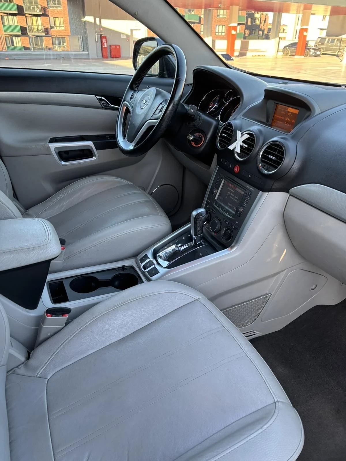 Opel Antara Opel Antara 2.2 CDTI 4x4 Cosmo-Face , снимка 2 - Автомобили и джипове - 53835135