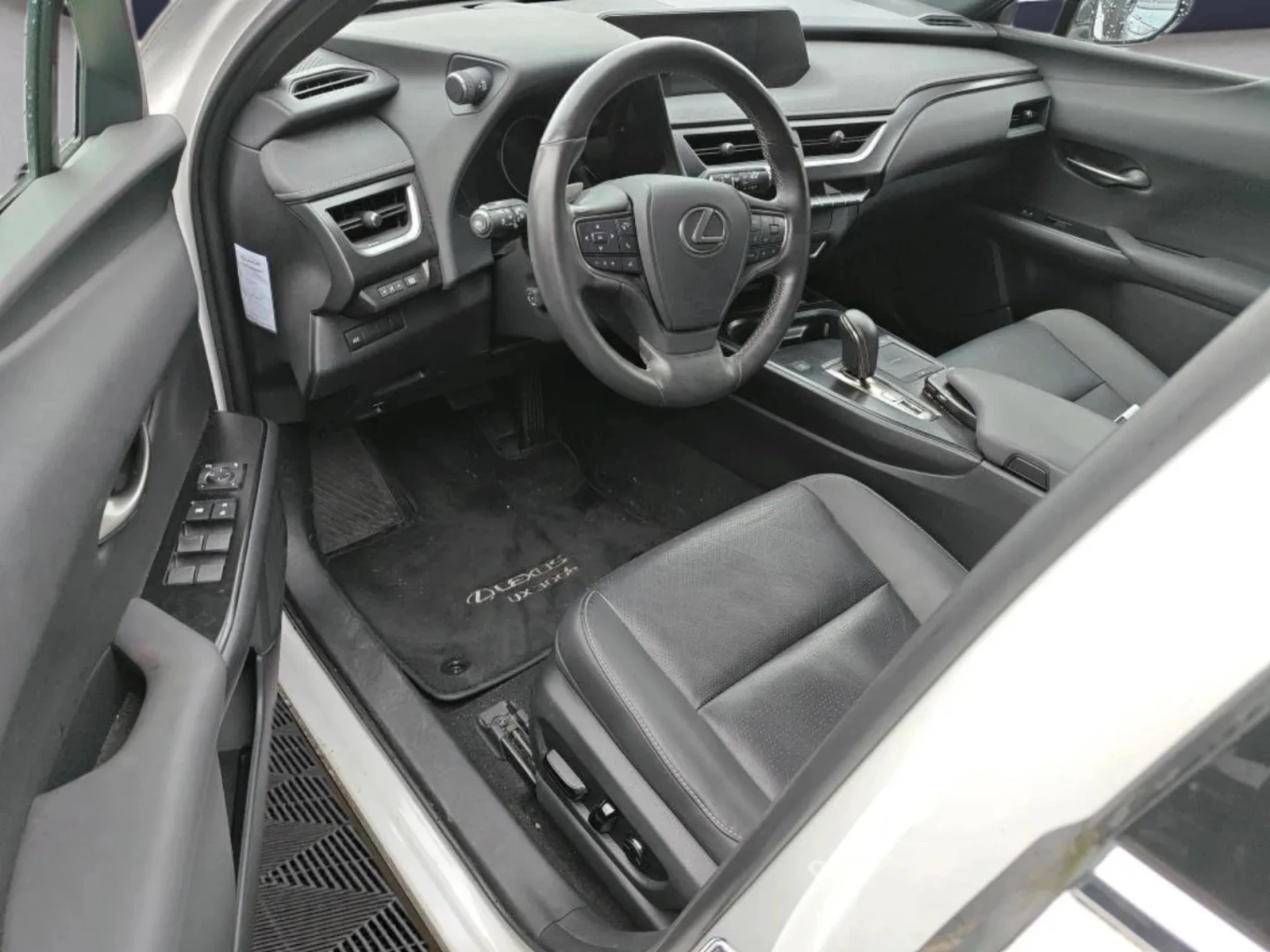 Lexus UX 300e 54.3KWH 204КС. ПОДГРЯВАНЕ ОБДУХВАНЕ ДИСТРОНИК, снимка 7 - Автомобили и джипове - 53977320