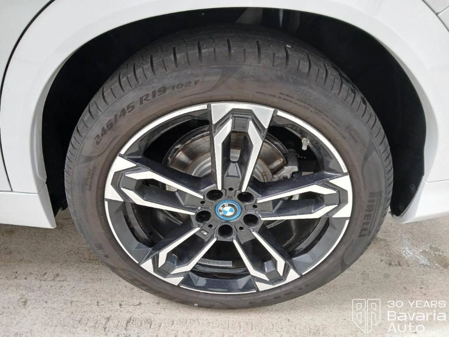 BMW iX2 30 xDrive M Sport Paket, снимка 17 - Автомобили и джипове - 54008052