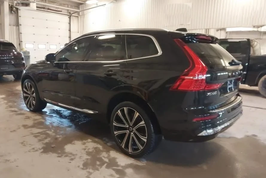 Volvo XC60 Ultimate Theme* Digital* AWD, снимка 6 - Автомобили и джипове - 54578895