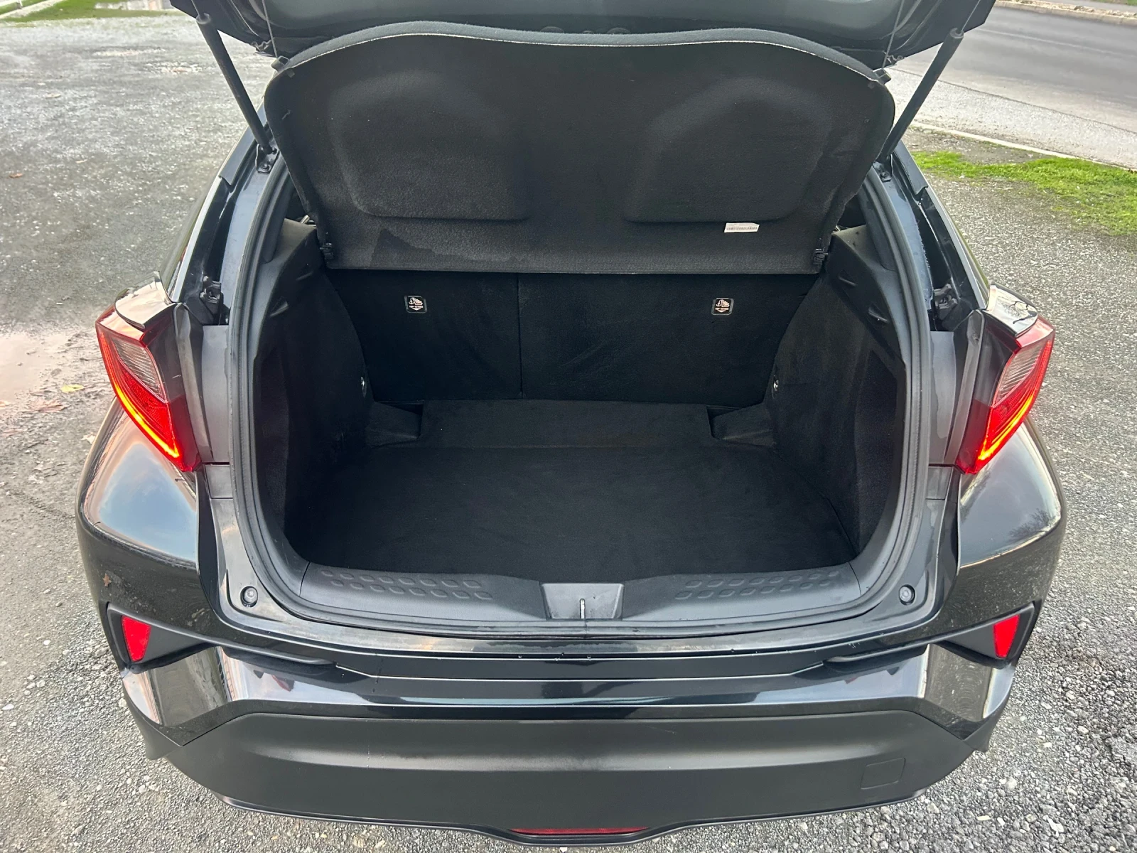 Toyota C-HR HYBRID / FACELIFT / ЕВРО6 / WAZE / YOUTUBE, снимка 14 - Автомобили и джипове - 54646713