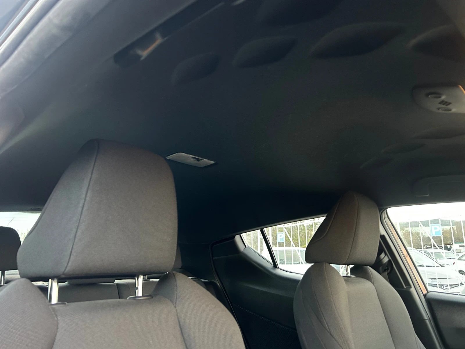 Toyota C-HR HYBRID / FACELIFT / ЕВРО6 / WAZE / YOUTUBE, снимка 17 - Автомобили и джипове - 54646713