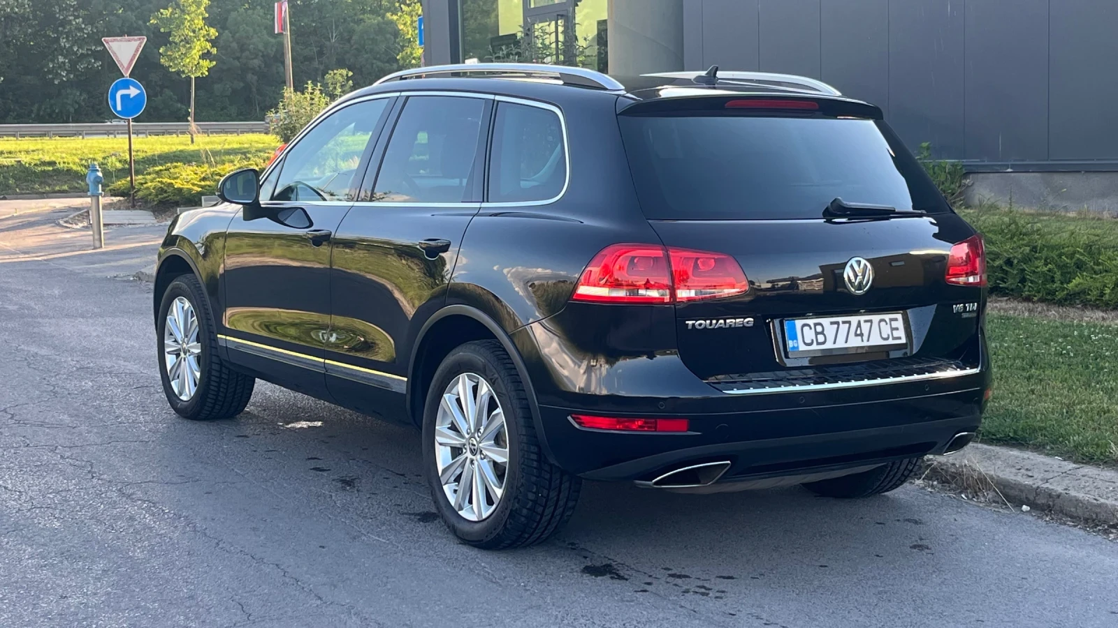 VW Touareg 3.0 TDI, снимка 4 - Автомобили и джипове - 55105891