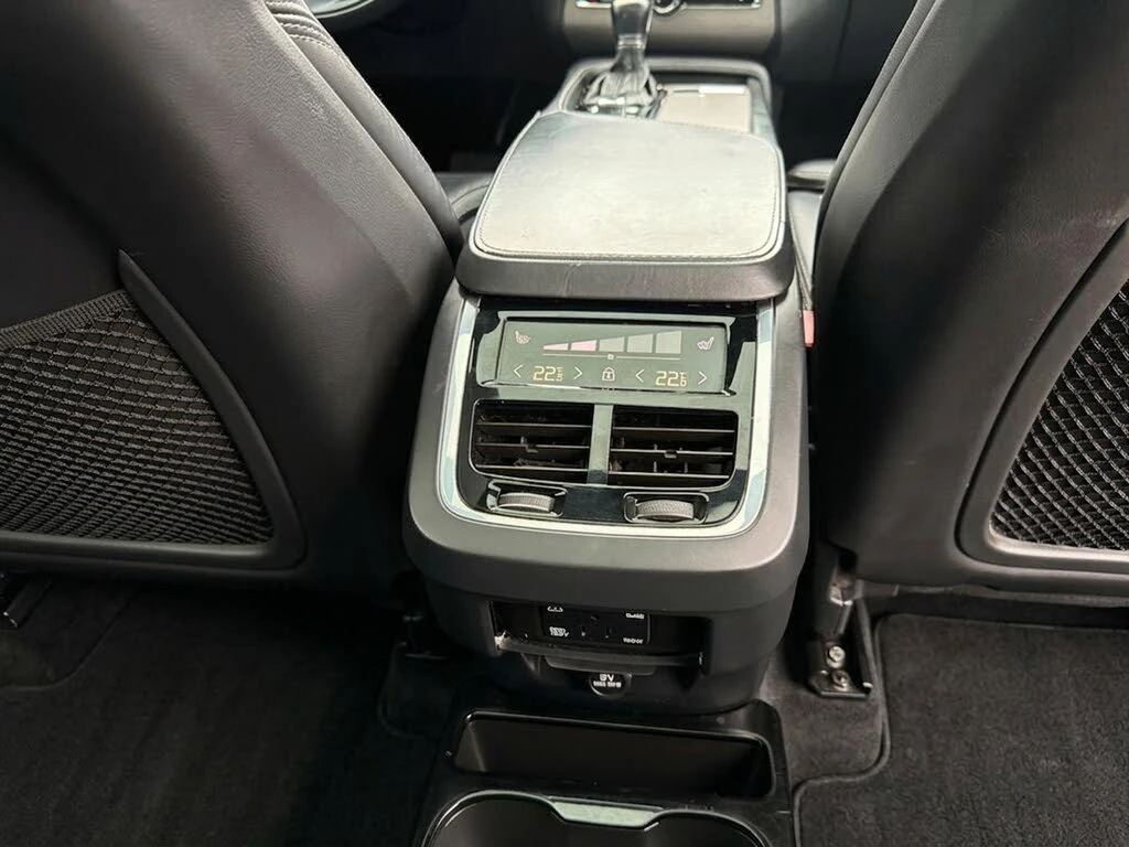 Volvo Xc90 T6 Inscription* 4X4* FULL* КРАЙНА ЦЕНА ДО БГ* , снимка 13 - Автомобили и джипове - 55100262