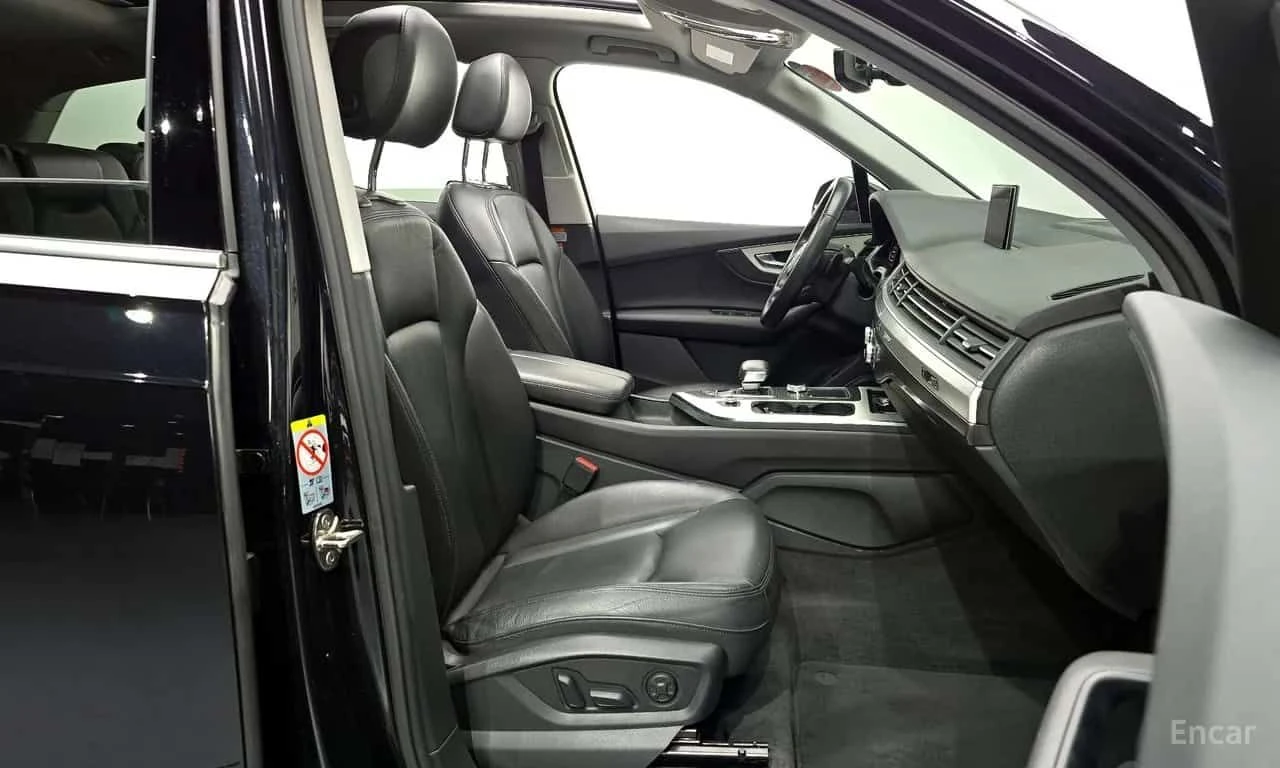Audi Q7 * 45 TFSI Quattro * CARFAX * ЦЕНА ДО БГ, снимка 16 - Автомобили и джипове - 55556285