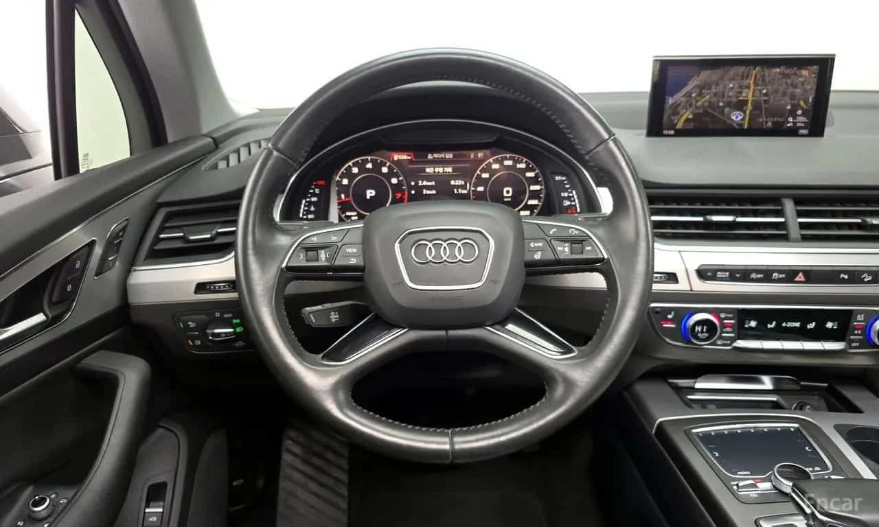 Audi Q7 * 45 TFSI Quattro * CARFAX * ЦЕНА ДО БГ, снимка 10 - Автомобили и джипове - 55556285