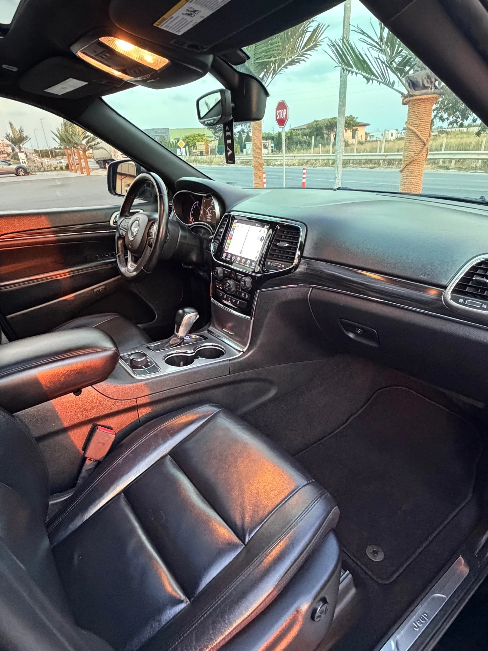 Jeep Grand cherokee 3.6/V6/TOP/LIZING, снимка 12 - Автомобили и джипове - 55934378