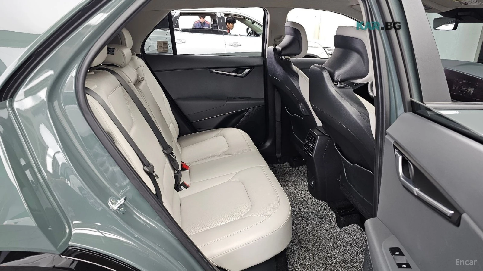Kia Niro HYBRID* SIGNATURE* HARMAN KARDON* ПОДГРЕВ* ОБДУХВА, снимка 12 - Автомобили и джипове - 56008579