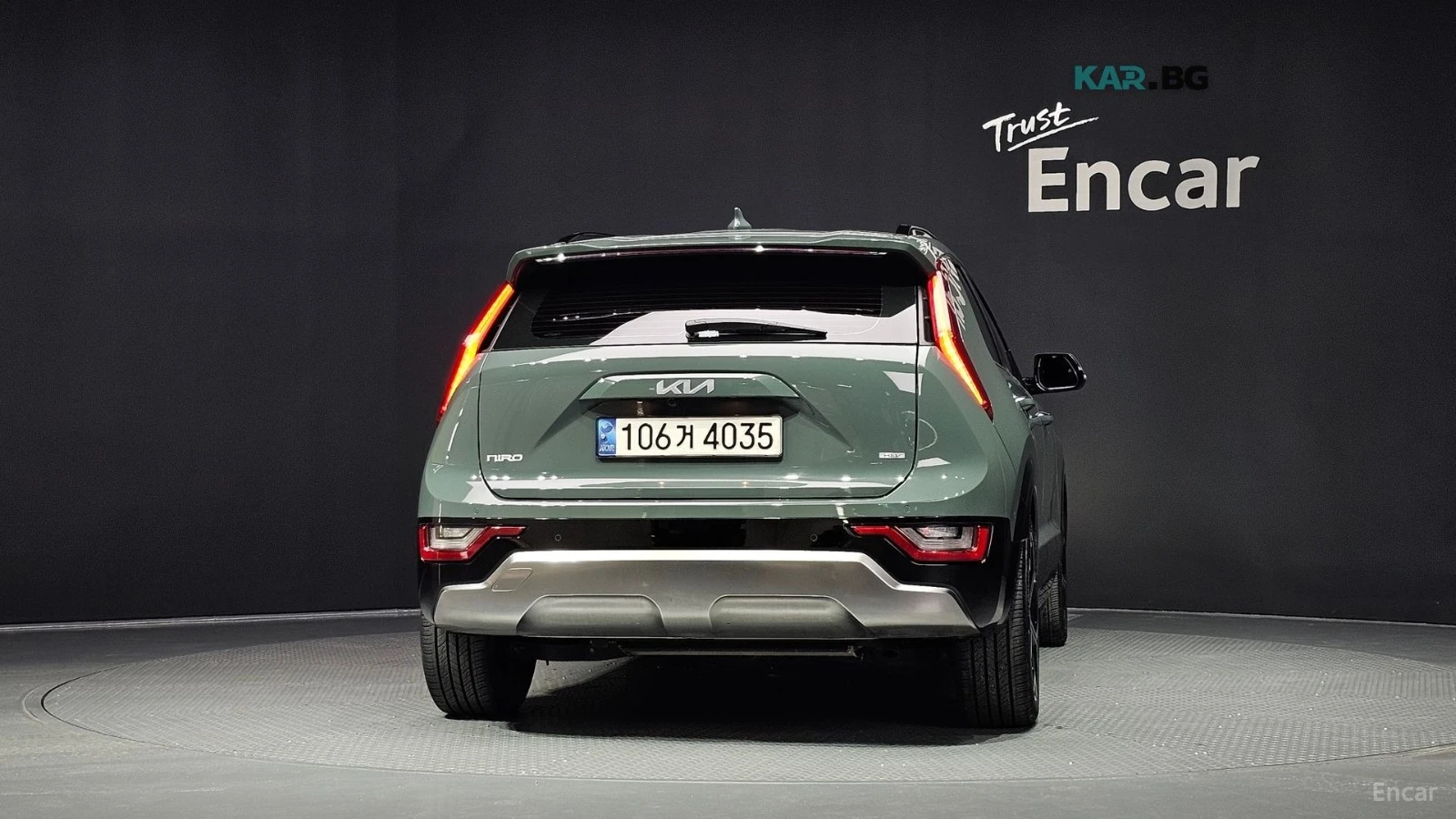 Kia Niro HYBRID* SIGNATURE* HARMAN KARDON* ПОДГРЕВ* ОБДУХВА, снимка 4 - Автомобили и джипове - 56008579