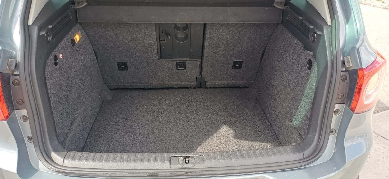 VW Tiguan 2.0 TDI-4x4, снимка 11 - Автомобили и джипове - 56197933