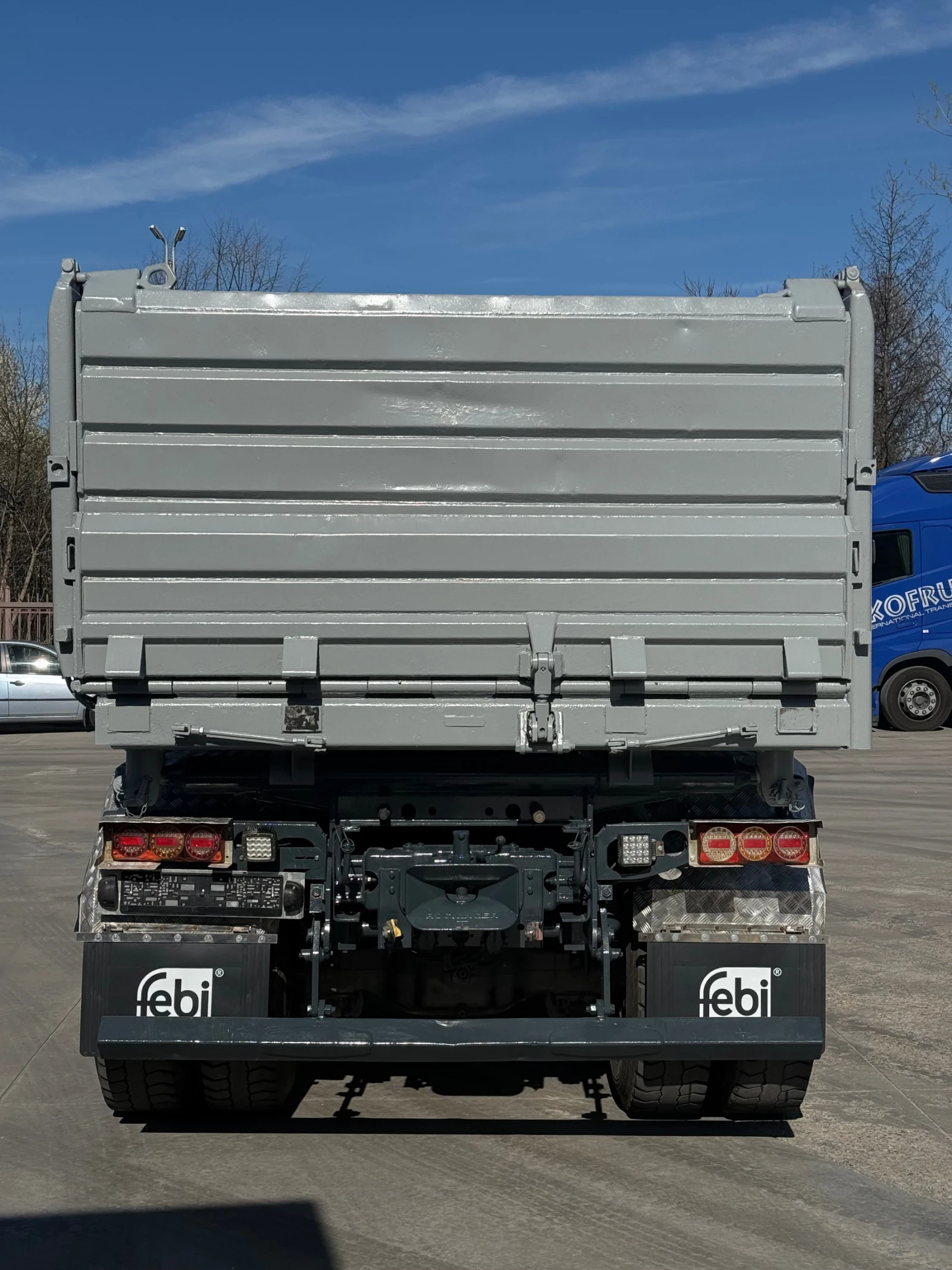 Volvo Fm 460* 8x4* спална кабина* двустранен* перфектен, снимка 6 - Камиони - 54117991