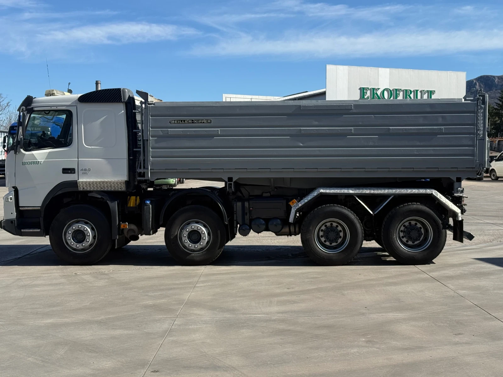 Volvo Fm 460* 8x4* спална кабина* двустранен* перфектен, снимка 8 - Камиони - 54117991