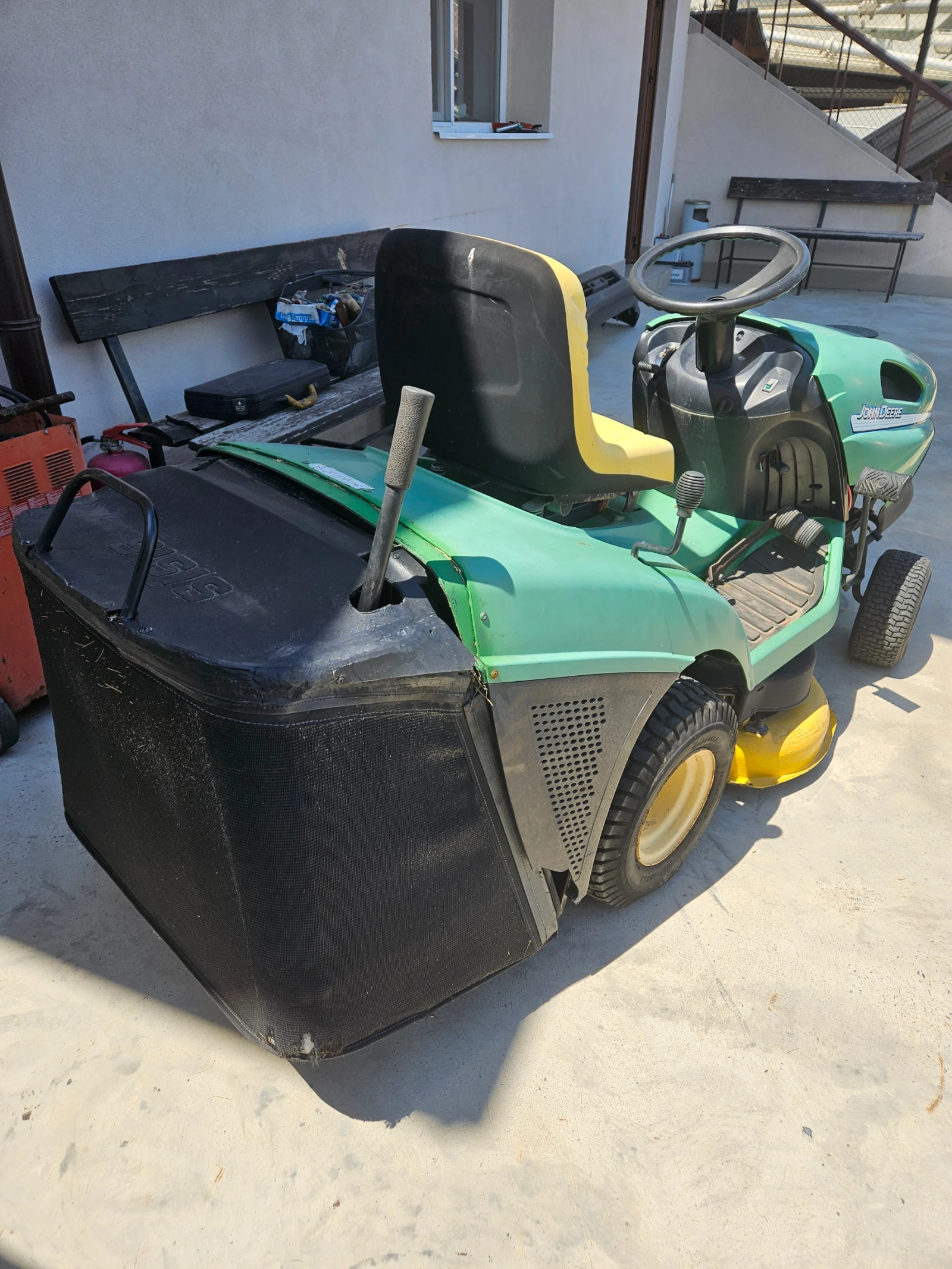 Сенокосачка John Deere LR135 - изображение 4