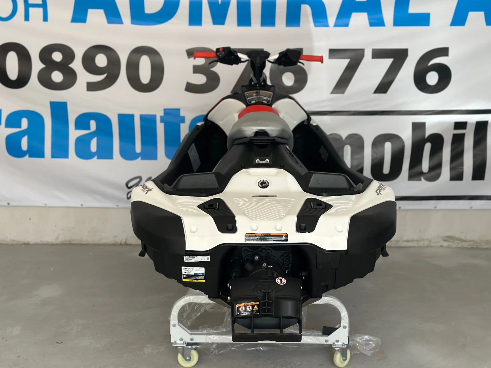 Джет Bombardier Sea Doo Spark trixx Регистриран - изображение 4