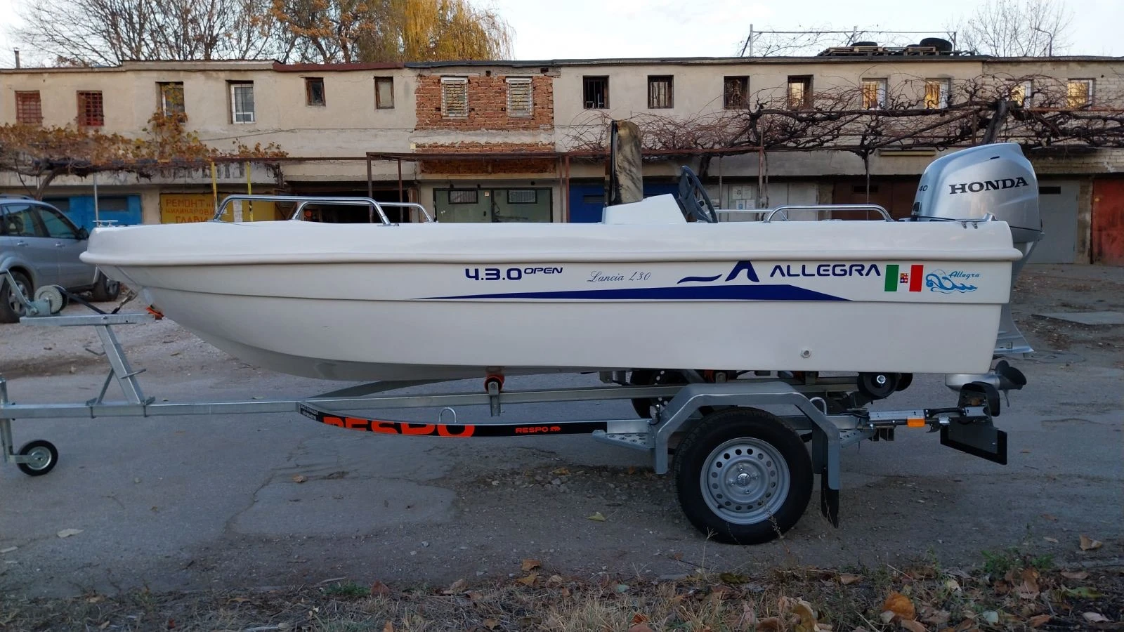Лодка Собствено производство Allegra Open 430 - изображение 8