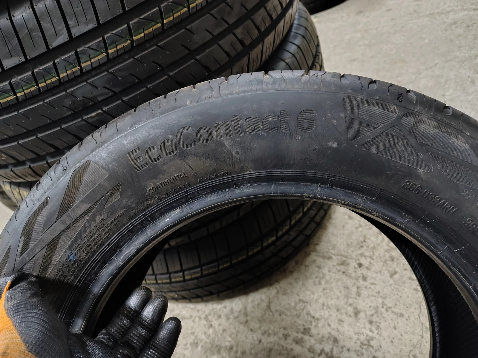 Гуми Летни 195/60R15, снимка 5 - Гуми и джанти - 53747011