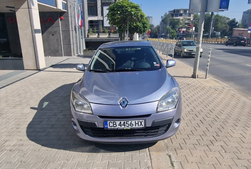 Renault Megane, снимка 2 - Автомобили и джипове - 47044929