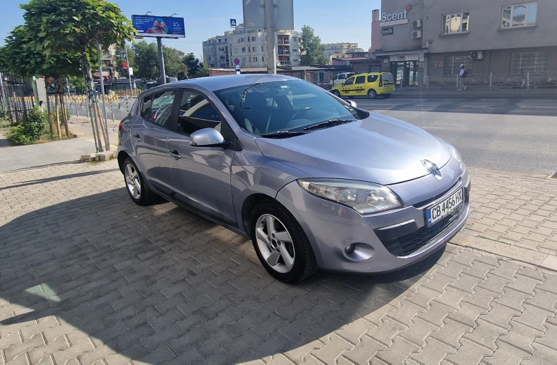 Renault Megane, снимка 1 - Автомобили и джипове - 47044929