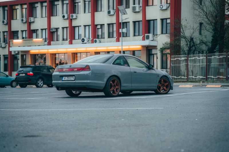 Honda Accord 3.0L V6 Coupe, снимка 3 - Автомобили и джипове - 52032701