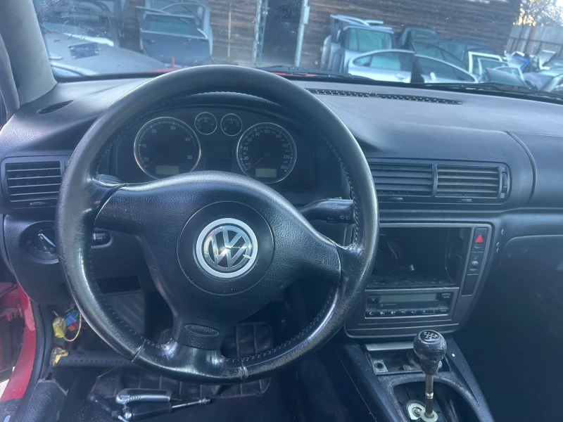 VW Passat 2.5 TDI, снимка 6 - Автомобили и джипове - 52525227