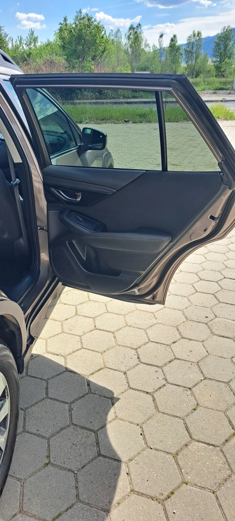 Subaru Outback, снимка 13 - Автомобили и джипове - 52585473