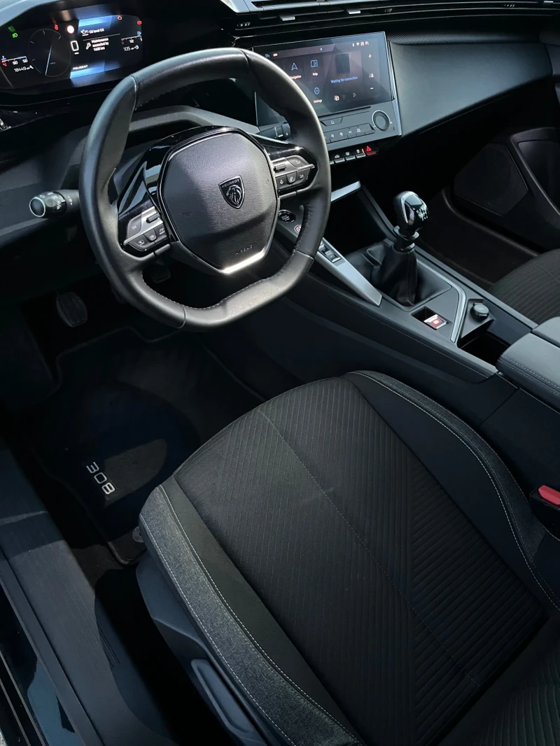 Peugeot 308 1.2 PureTech, снимка 9 - Автомобили и джипове - 52948541