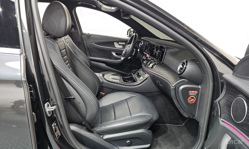 Mercedes-Benz E 220, снимка 11 - Автомобили и джипове - 53164053