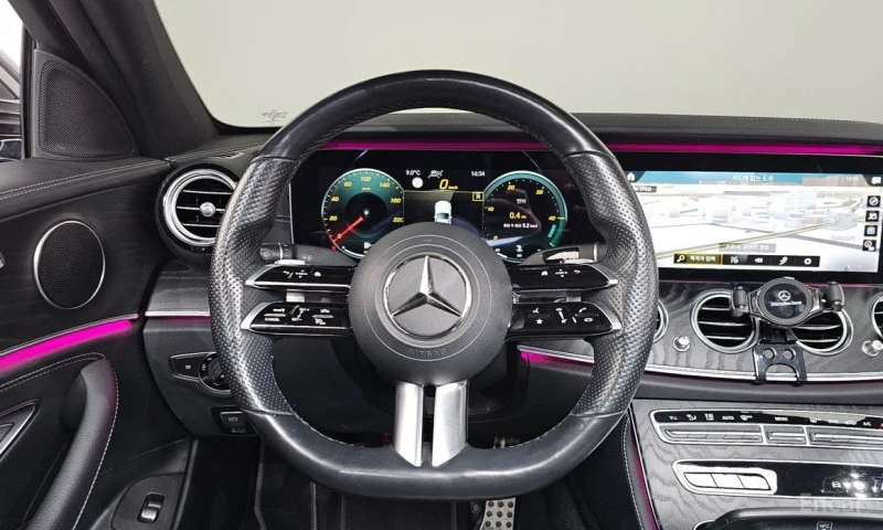 Mercedes-Benz E 220, снимка 13 - Автомобили и джипове - 53164053