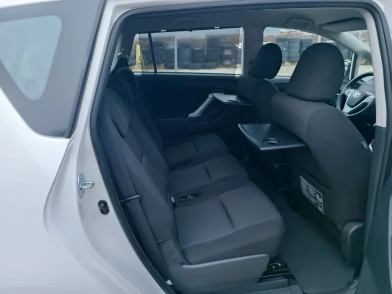 Toyota Verso 1.8i-147кс-ШВЕЙЦАРИЯ-РЪЧКА-6ск-KEYLESS-7м, снимка 10 - Автомобили и джипове - 53447590