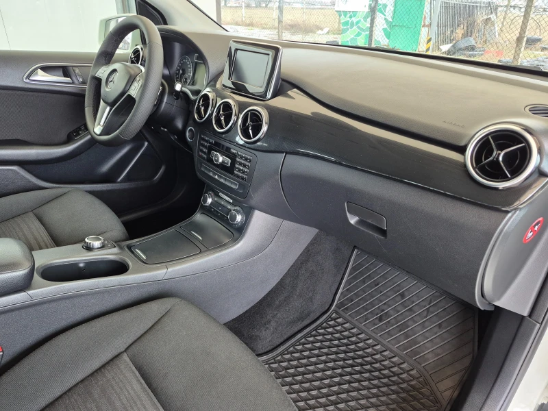 Mercedes-Benz B 180 EVRO  5B, снимка 16 - Автомобили и джипове - 53566458