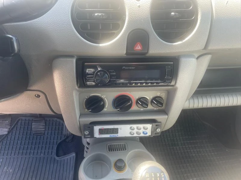 Renault Kangoo Хладилно, снимка 11 - Автомобили и джипове - 36855804