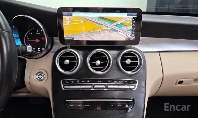 Mercedes-Benz C 220 D * AVANTGARDE * KEYLESS * FACELIFT * 2 КЛЮЧА * , снимка 8 - Автомобили и джипове - 55889179