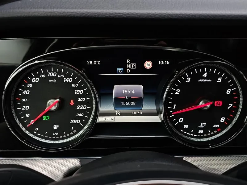 Mercedes-Benz E 200 Avantgarde, снимка 8 - Автомобили и джипове - 56018161