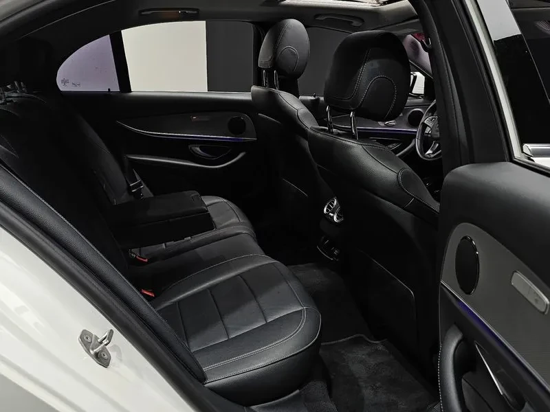 Mercedes-Benz E 200 Avantgarde, снимка 11 - Автомобили и джипове - 56018161