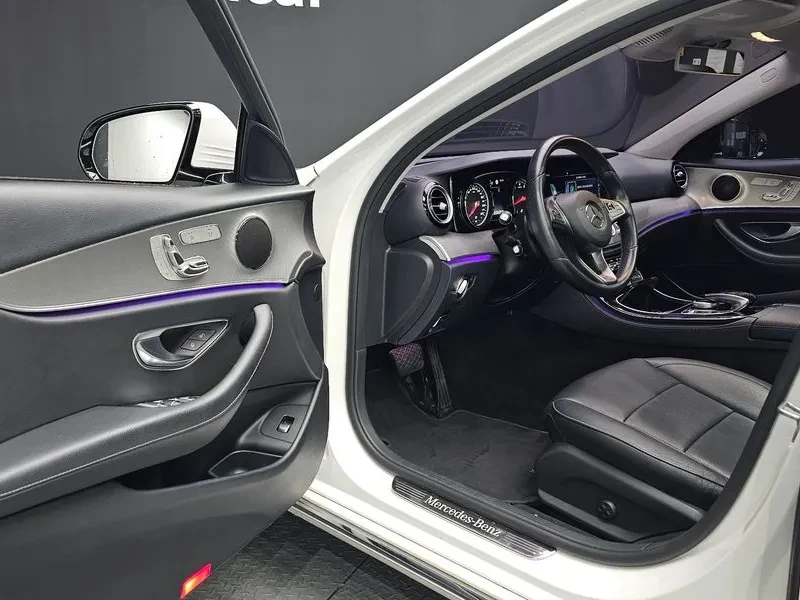 Mercedes-Benz E 200 Avantgarde, снимка 10 - Автомобили и джипове - 56018161