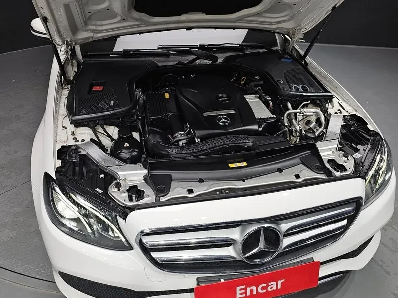 Mercedes-Benz E 200 Avantgarde, снимка 6 - Автомобили и джипове - 56018161