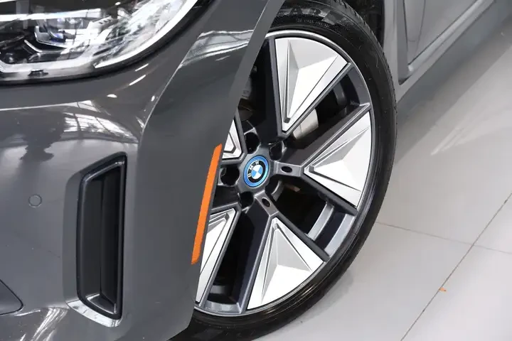 BMW i4 xDrive40* Aero 19* ����* ������� | Mobile.bg � ����������� 4