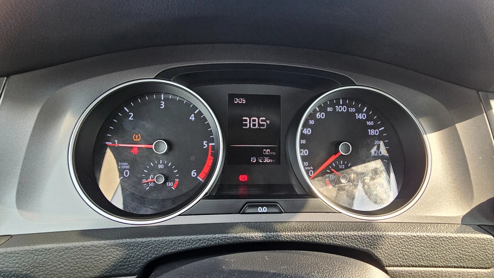 VW Golf 1.6TDI - изображение 9