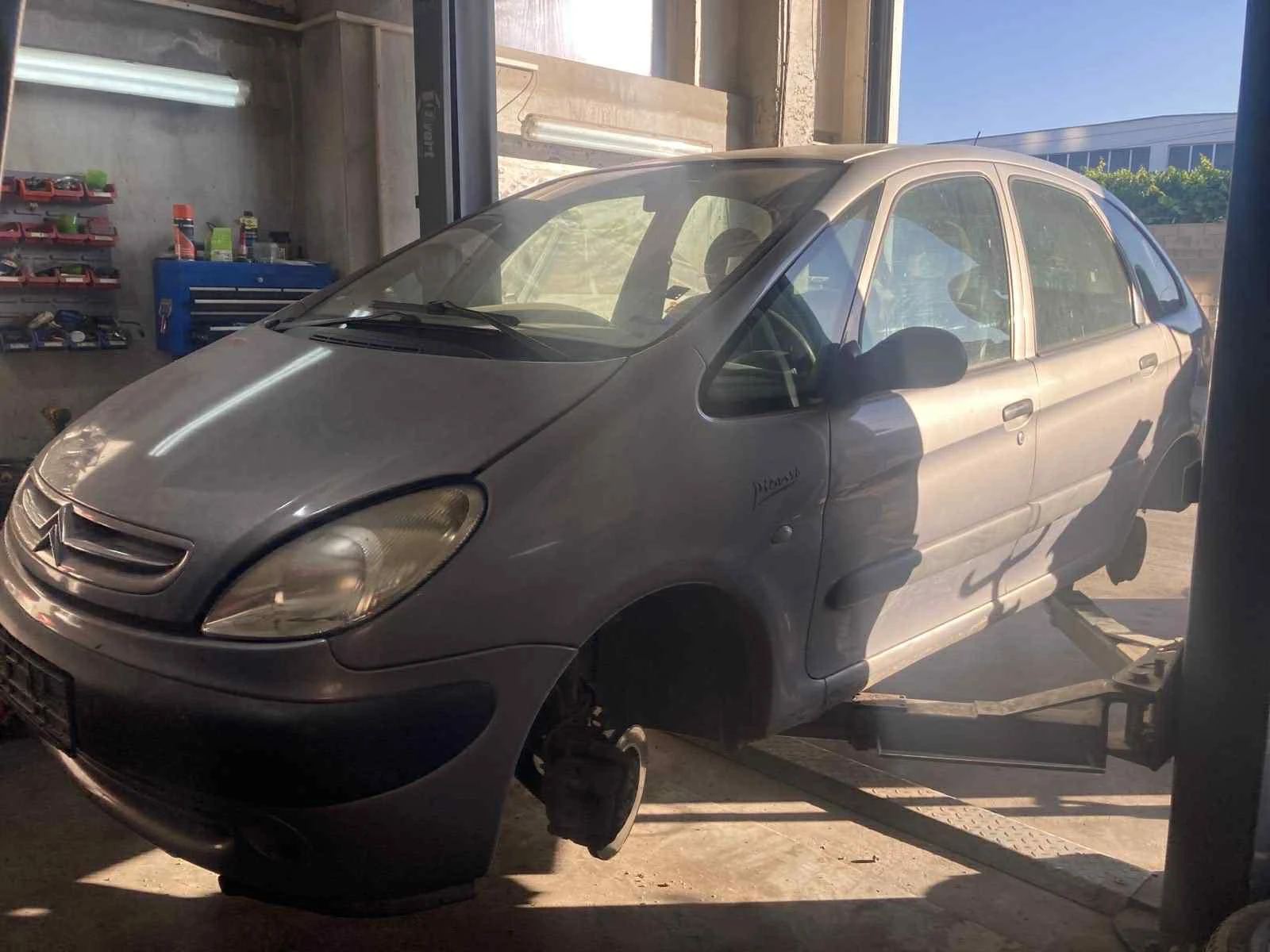 Citroen Xsara picasso 1, 8i 6FZ10 - изображение 2