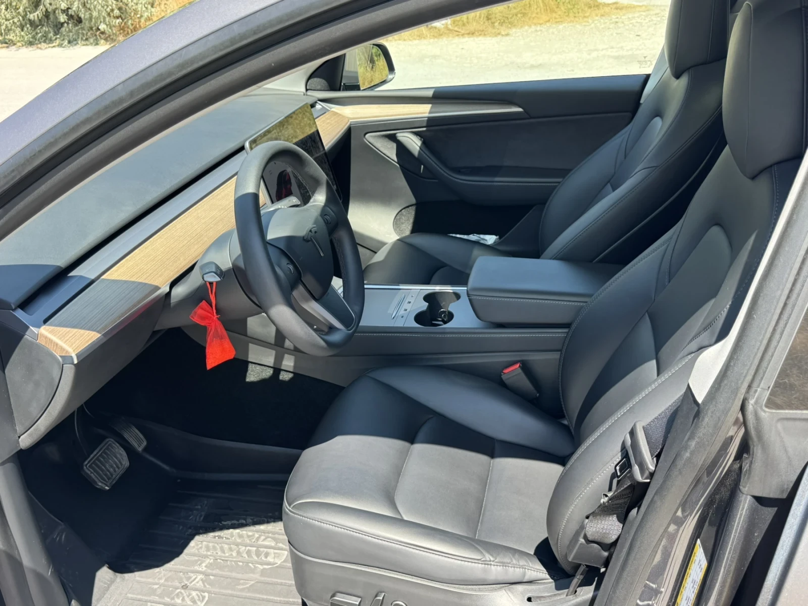 Tesla Model Y Европейска, Dual motor, Long range - изображение 9