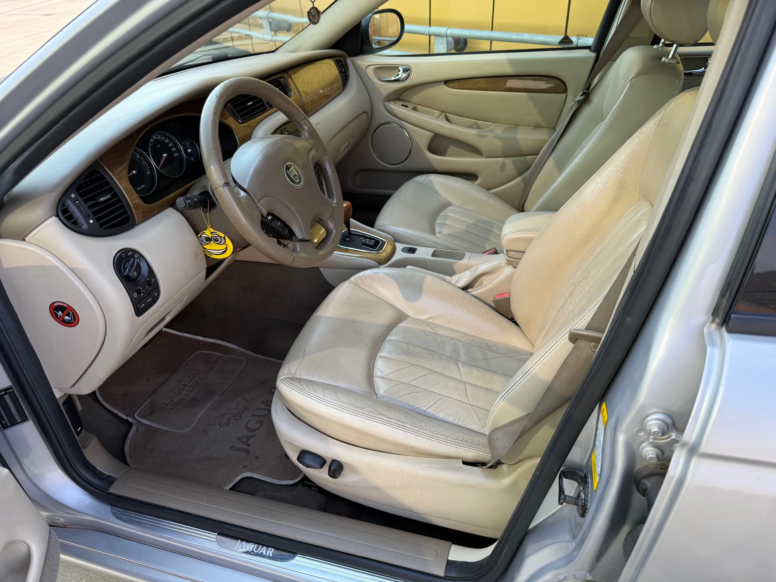 Jaguar X-type 2.5i V6 - изображение 6