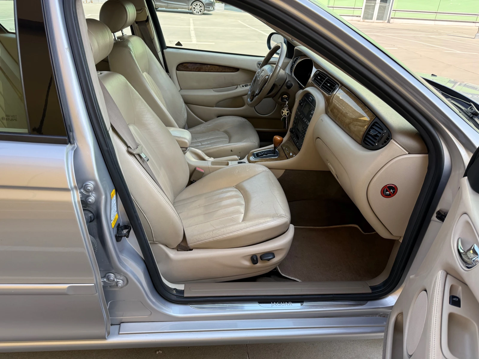 Jaguar X-type 2.5i V6 - изображение 7