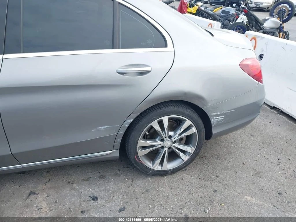 Mercedes-Benz C 300 * 4MATIC/LUXURY 4MATIC/SPORT 4MATIC * КЛИП - изображение 6