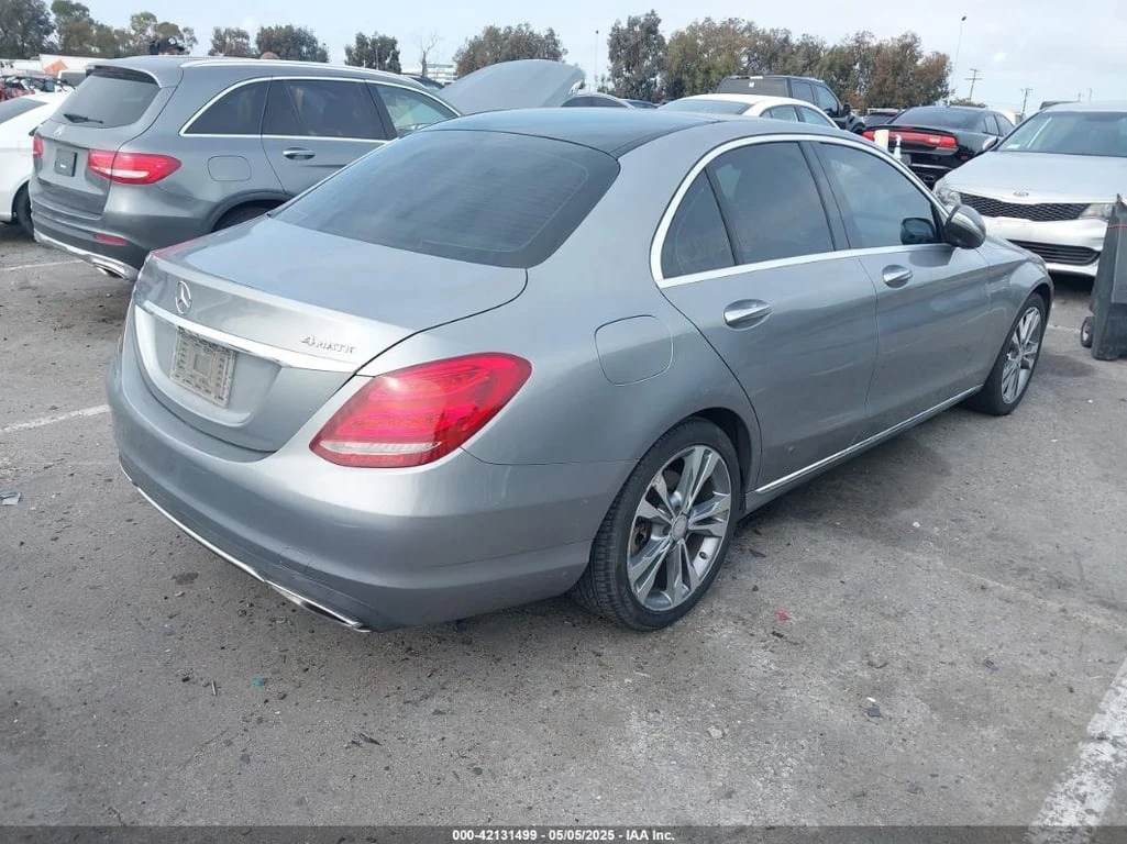 Mercedes-Benz C 300 * 4MATIC/LUXURY 4MATIC/SPORT 4MATIC * КЛИП - изображение 4