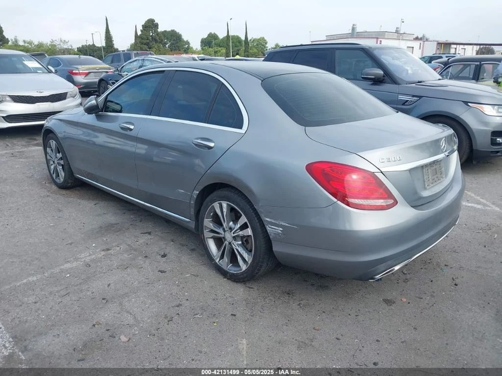Mercedes-Benz C 300 * 4MATIC/LUXURY 4MATIC/SPORT 4MATIC * КЛИП - изображение 3