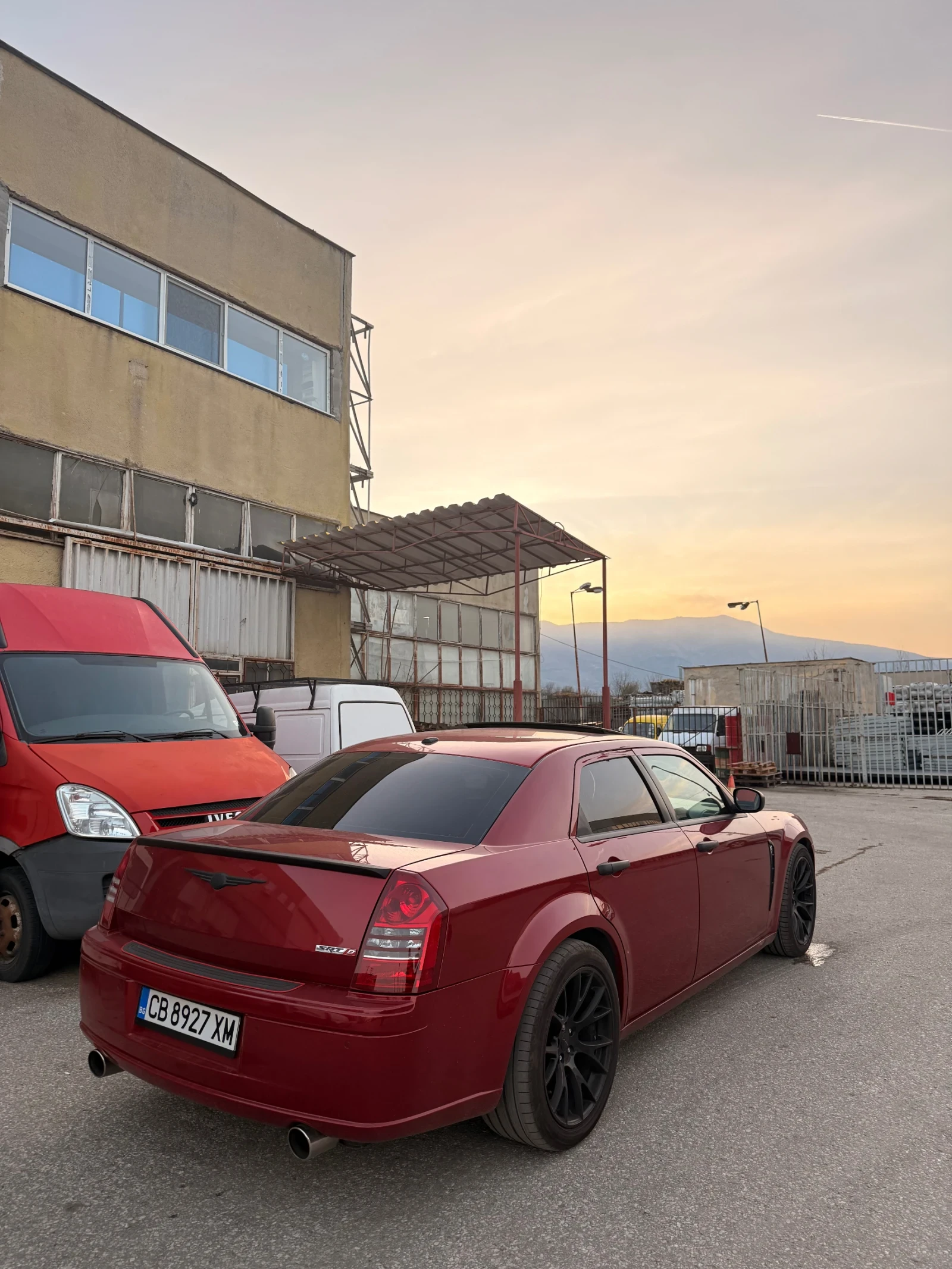 Chrysler 300c 6.1 SRT8 - изображение 3