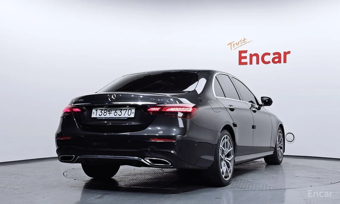 Mercedes-Benz E 220  - изображение 2