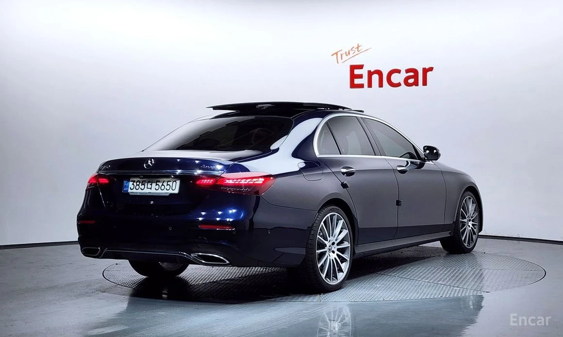 Mercedes-Benz E 300 4MATIC* AMG* BURMESTER* HEAD-UP* 360 CAM* �������� | Mobile.bg � ����������� 4