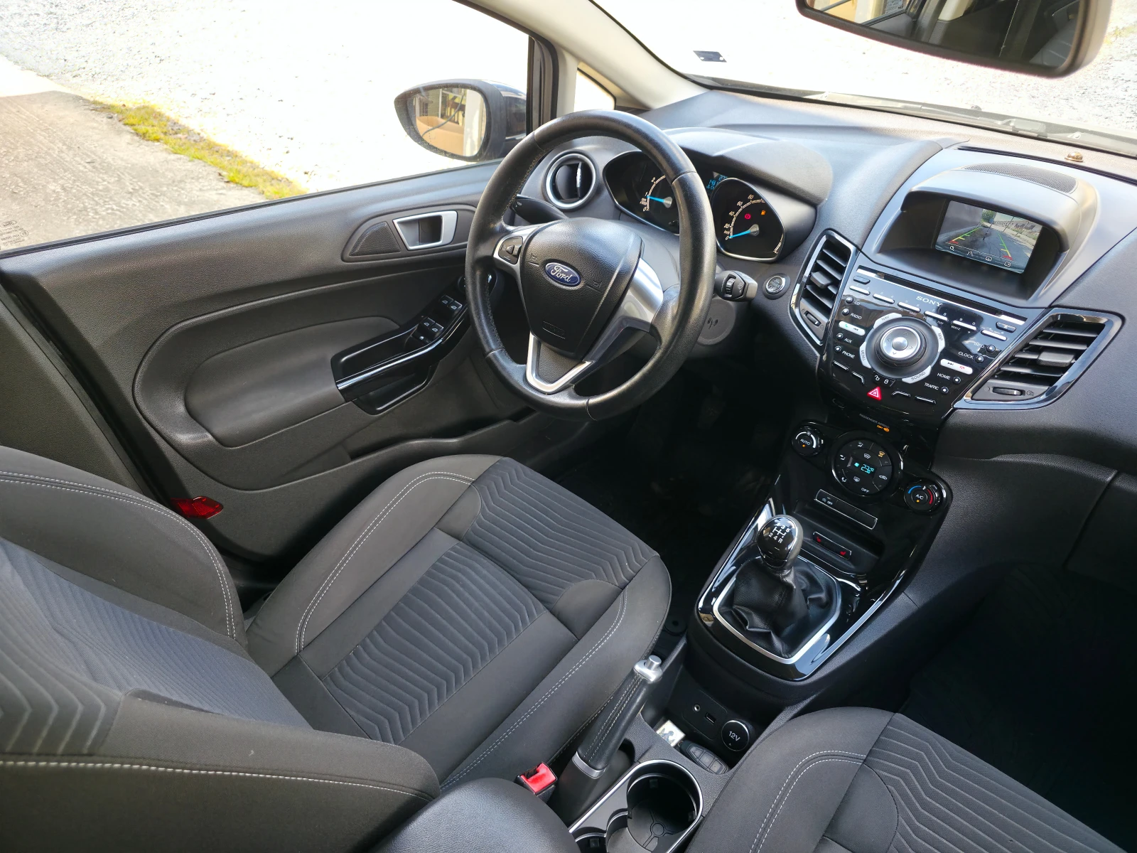 Ford Fiesta 1.0SCTI Sport, снимка 14 - Автомобили и джипове - 54371036